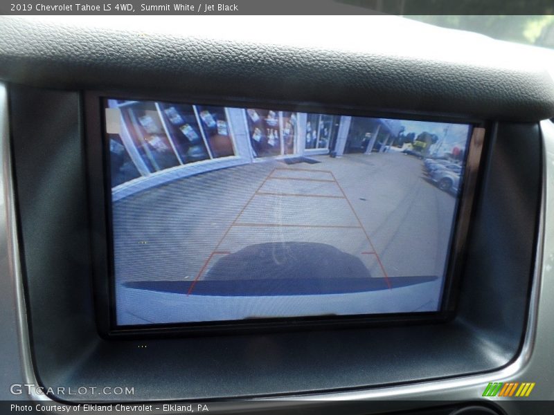 Summit White / Jet Black 2019 Chevrolet Tahoe LS 4WD