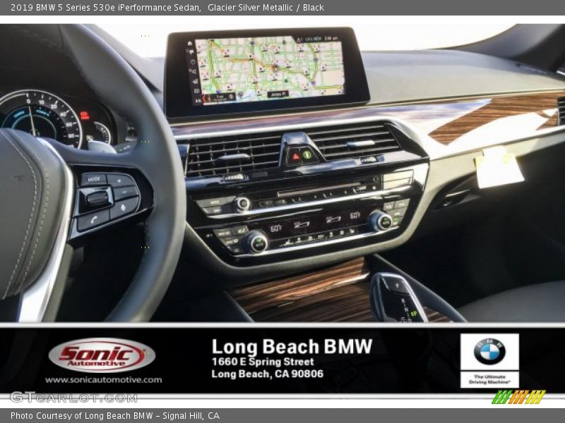 Glacier Silver Metallic / Black 2019 BMW 5 Series 530e iPerformance Sedan