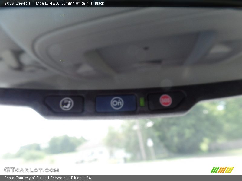 Summit White / Jet Black 2019 Chevrolet Tahoe LS 4WD
