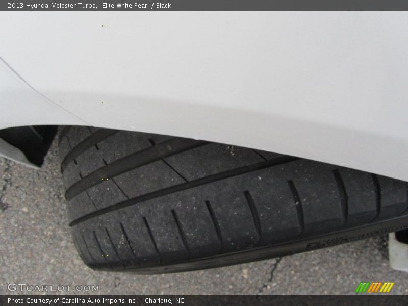 Elite White Pearl / Black 2013 Hyundai Veloster Turbo