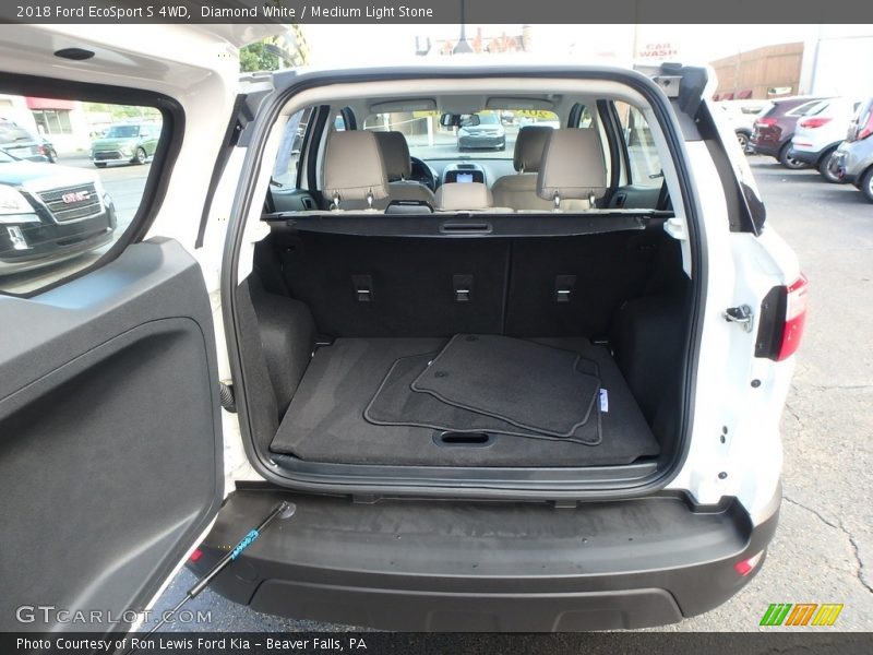 Diamond White / Medium Light Stone 2018 Ford EcoSport S 4WD