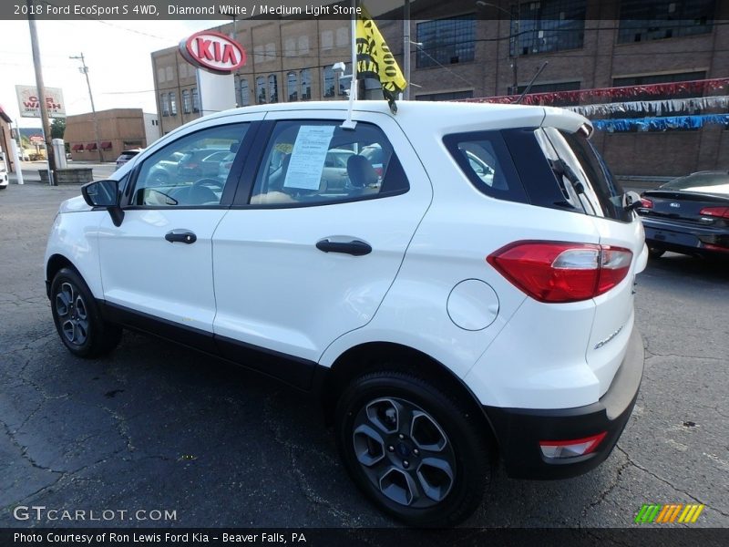 Diamond White / Medium Light Stone 2018 Ford EcoSport S 4WD