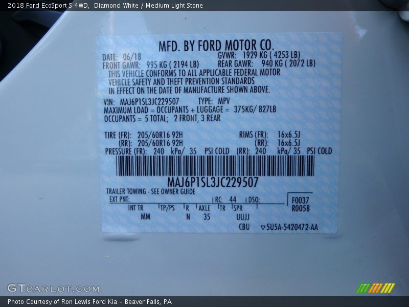 Diamond White / Medium Light Stone 2018 Ford EcoSport S 4WD