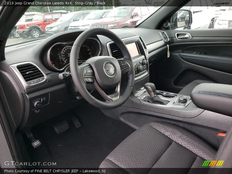Sting-Gray / Black 2019 Jeep Grand Cherokee Laredo 4x4