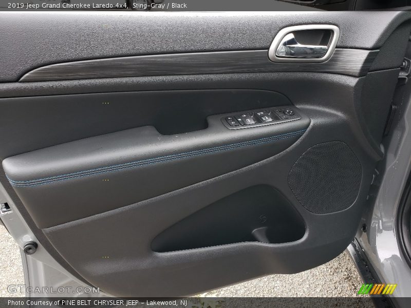 Sting-Gray / Black 2019 Jeep Grand Cherokee Laredo 4x4