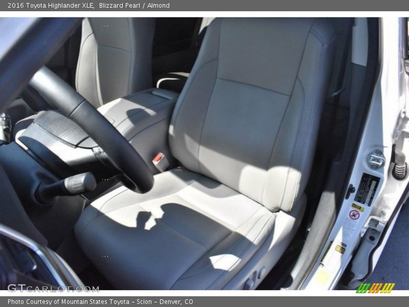 Blizzard Pearl / Almond 2016 Toyota Highlander XLE