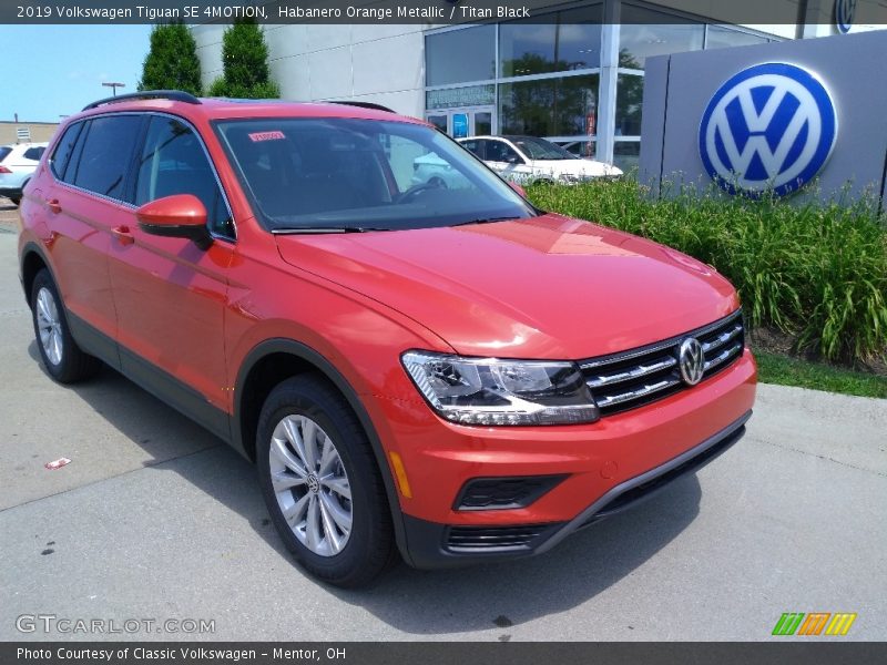 Habanero Orange Metallic / Titan Black 2019 Volkswagen Tiguan SE 4MOTION