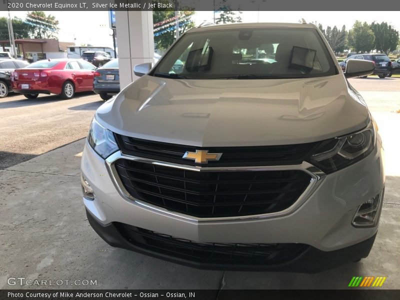 Silver Ice Metallic / Jet Black 2020 Chevrolet Equinox LT