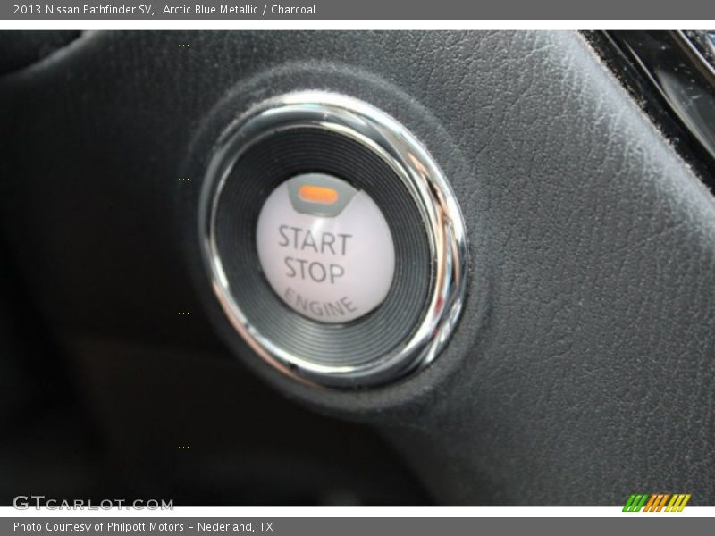 Arctic Blue Metallic / Charcoal 2013 Nissan Pathfinder SV