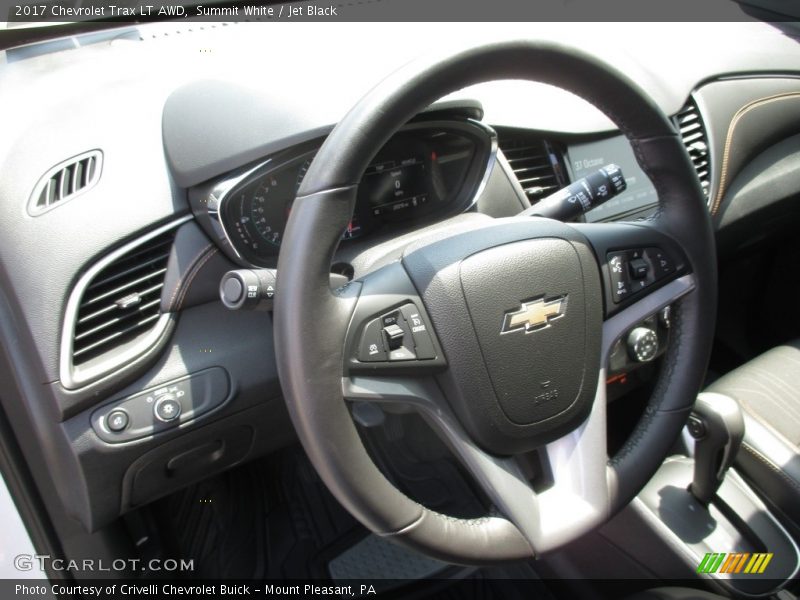 Summit White / Jet Black 2017 Chevrolet Trax LT AWD