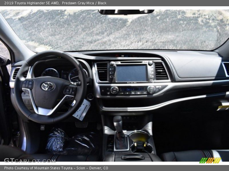Predawn Gray Mica / Black 2019 Toyota Highlander SE AWD