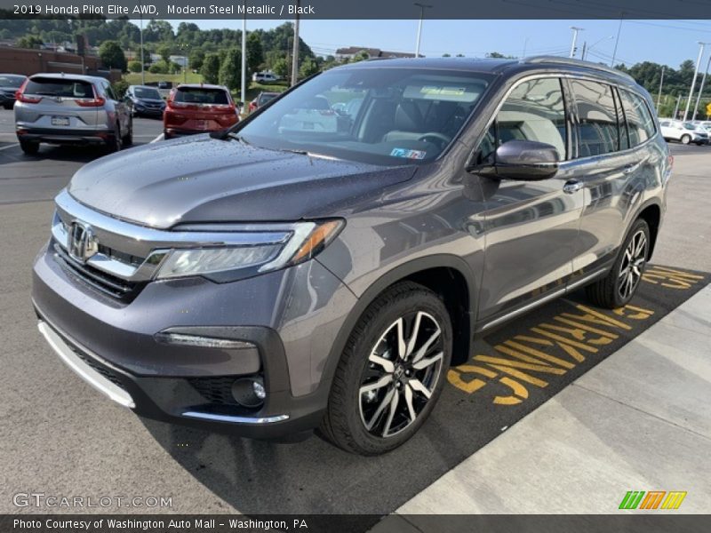 Modern Steel Metallic / Black 2019 Honda Pilot Elite AWD