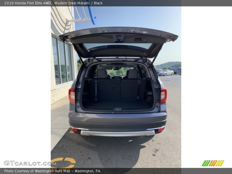 Modern Steel Metallic / Black 2019 Honda Pilot Elite AWD