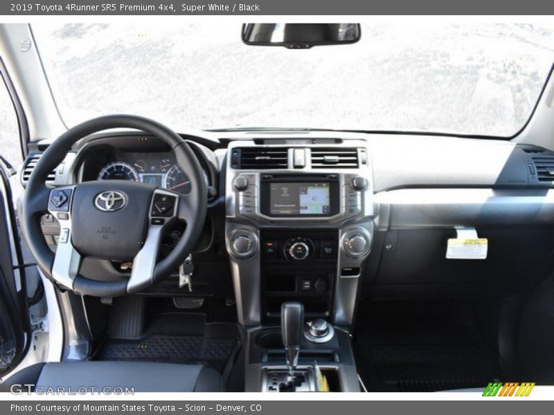 Super White / Black 2019 Toyota 4Runner SR5 Premium 4x4