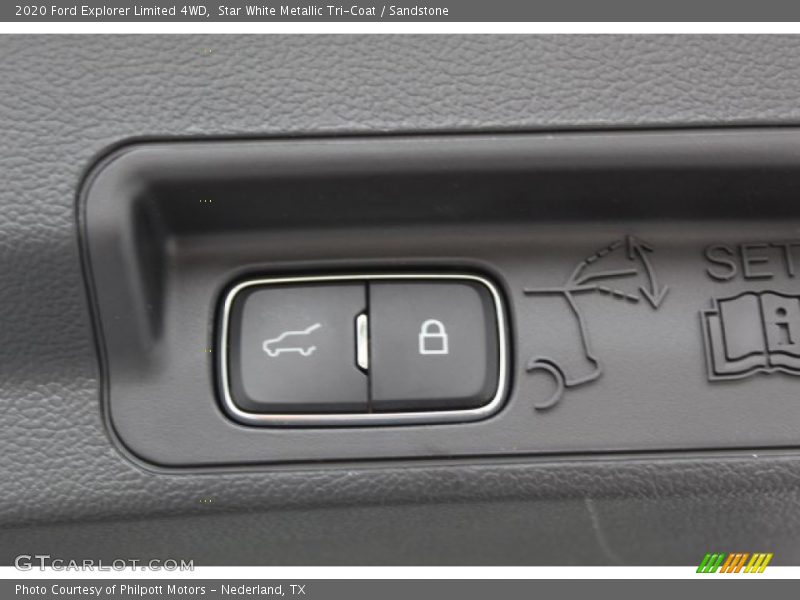Star White Metallic Tri-Coat / Sandstone 2020 Ford Explorer Limited 4WD