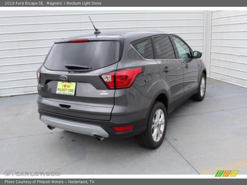 Magnetic / Medium Light Stone 2019 Ford Escape SE