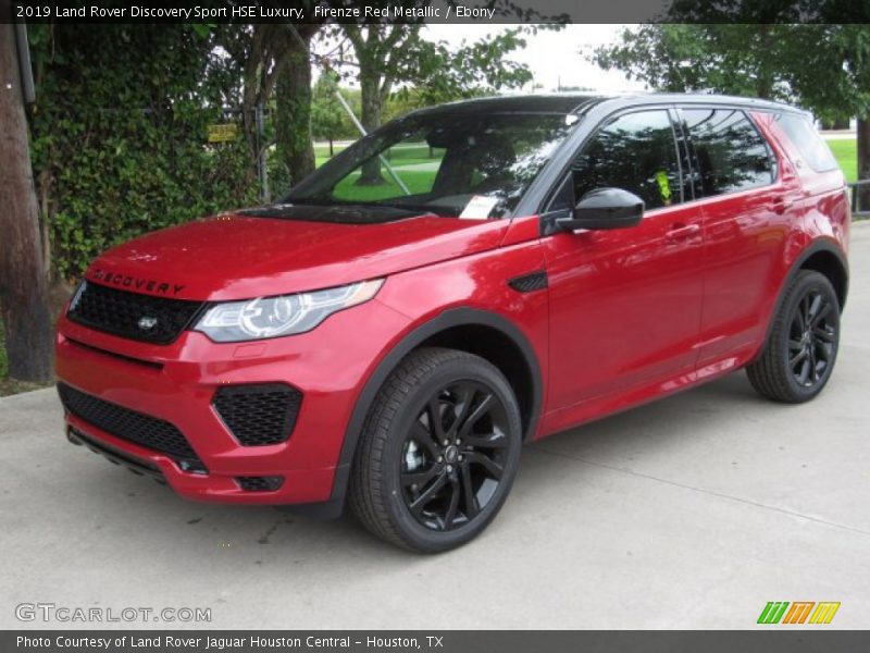 Front 3/4 View of 2019 Discovery Sport HSE Luxury