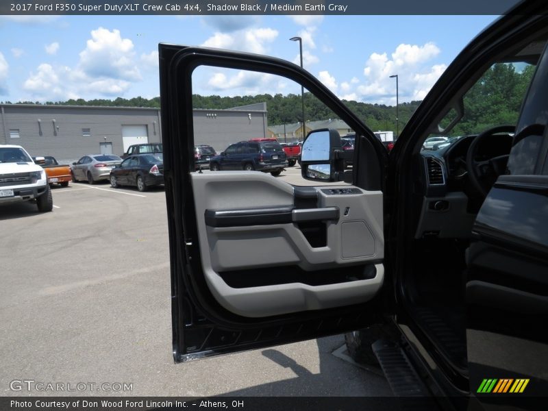 Shadow Black / Medium Earth Gray 2017 Ford F350 Super Duty XLT Crew Cab 4x4