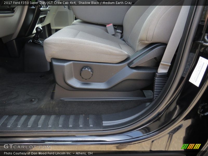 Shadow Black / Medium Earth Gray 2017 Ford F350 Super Duty XLT Crew Cab 4x4