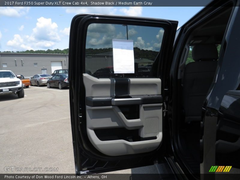 Shadow Black / Medium Earth Gray 2017 Ford F350 Super Duty XLT Crew Cab 4x4