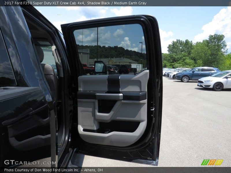 Shadow Black / Medium Earth Gray 2017 Ford F350 Super Duty XLT Crew Cab 4x4
