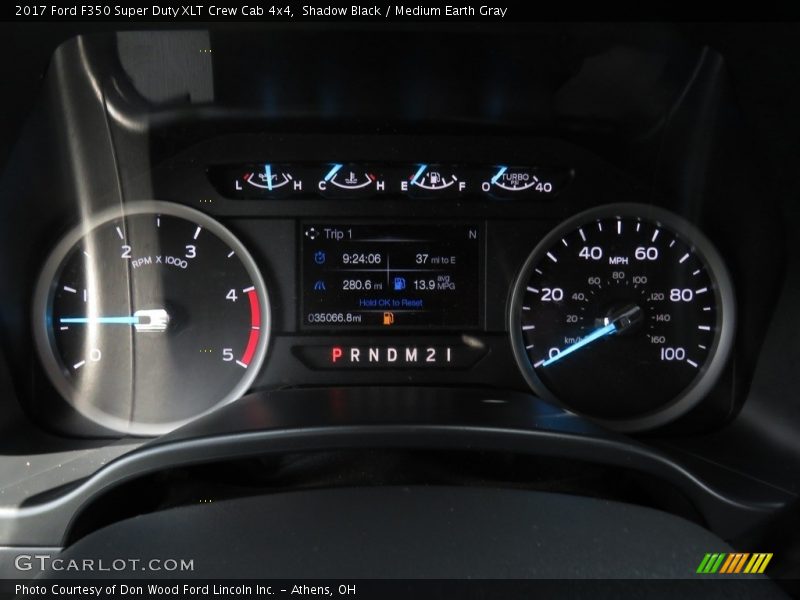 Shadow Black / Medium Earth Gray 2017 Ford F350 Super Duty XLT Crew Cab 4x4
