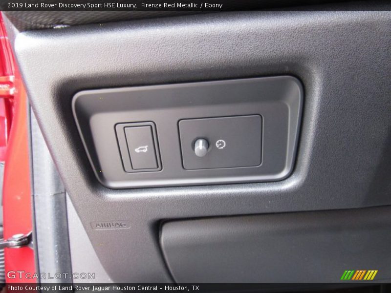 Controls of 2019 Discovery Sport HSE Luxury