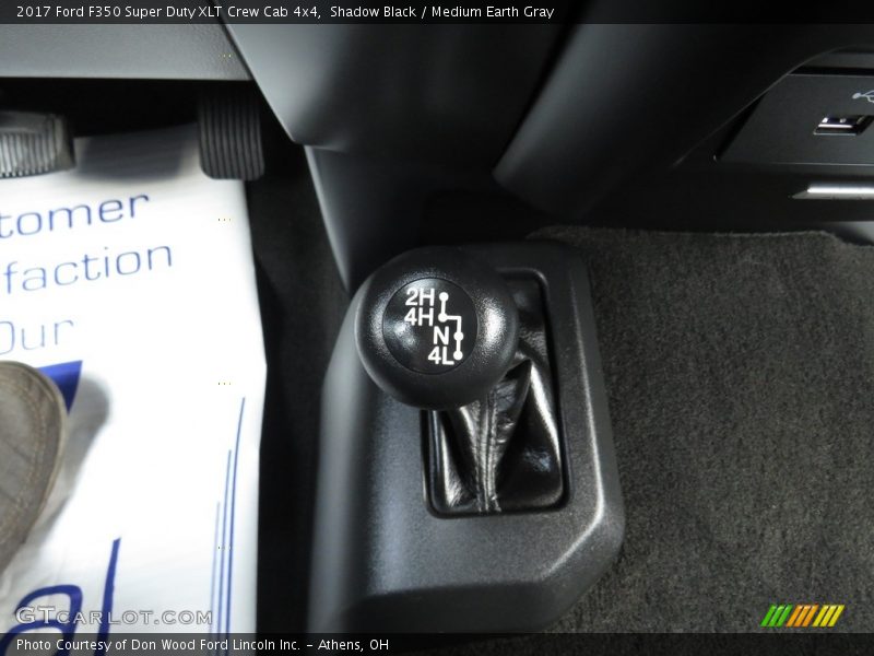 Shadow Black / Medium Earth Gray 2017 Ford F350 Super Duty XLT Crew Cab 4x4
