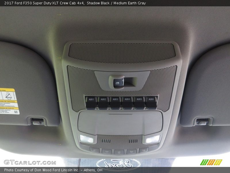 Shadow Black / Medium Earth Gray 2017 Ford F350 Super Duty XLT Crew Cab 4x4