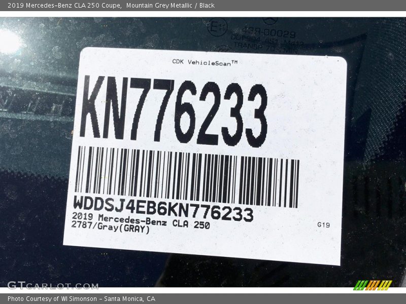 Mountain Grey Metallic / Black 2019 Mercedes-Benz CLA 250 Coupe
