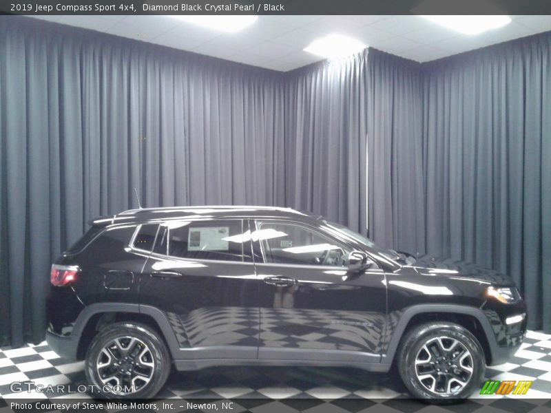 Diamond Black Crystal Pearl / Black 2019 Jeep Compass Sport 4x4