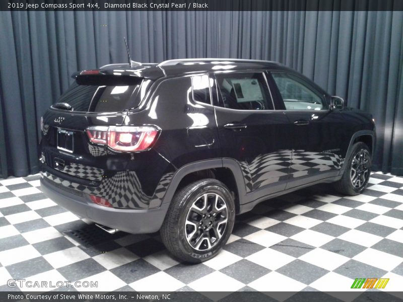 Diamond Black Crystal Pearl / Black 2019 Jeep Compass Sport 4x4