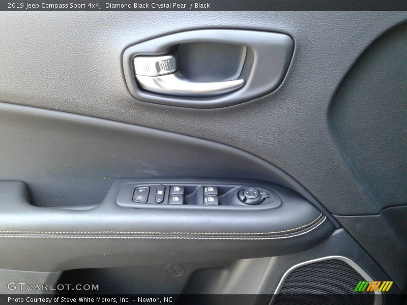 Diamond Black Crystal Pearl / Black 2019 Jeep Compass Sport 4x4