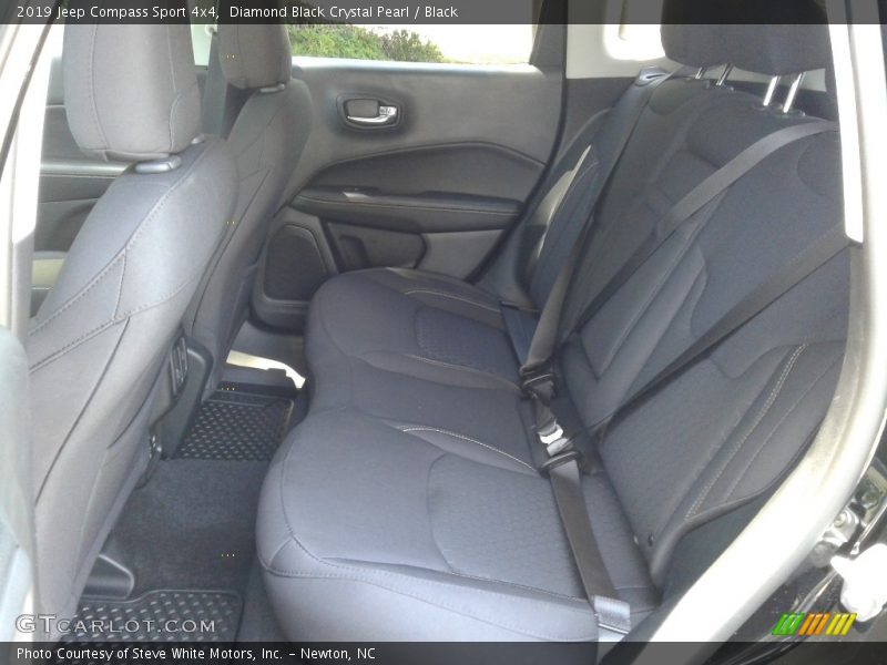 Diamond Black Crystal Pearl / Black 2019 Jeep Compass Sport 4x4