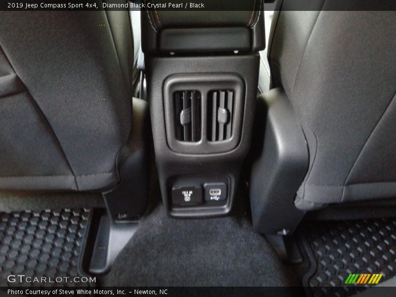 Diamond Black Crystal Pearl / Black 2019 Jeep Compass Sport 4x4