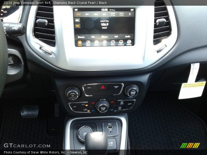 Diamond Black Crystal Pearl / Black 2019 Jeep Compass Sport 4x4