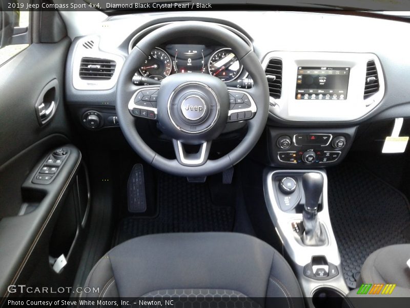 Diamond Black Crystal Pearl / Black 2019 Jeep Compass Sport 4x4