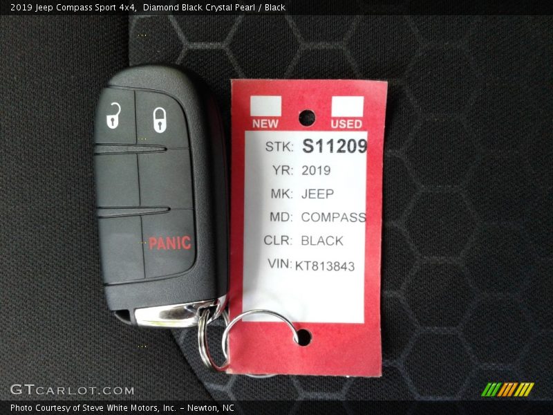 Diamond Black Crystal Pearl / Black 2019 Jeep Compass Sport 4x4