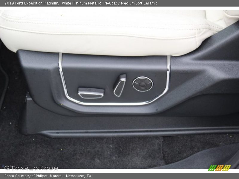 White Platinum Metallic Tri-Coat / Medium Soft Ceramic 2019 Ford Expedition Platinum