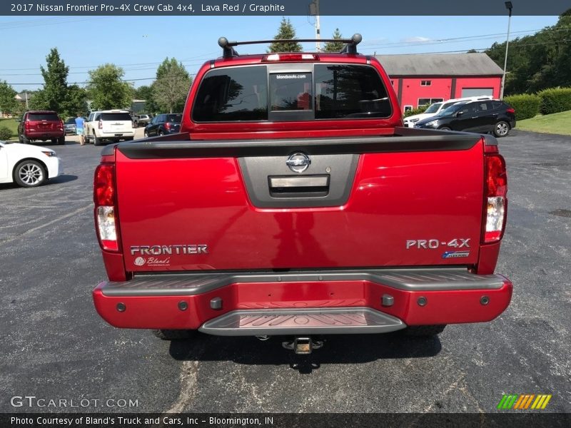 Lava Red / Graphite 2017 Nissan Frontier Pro-4X Crew Cab 4x4