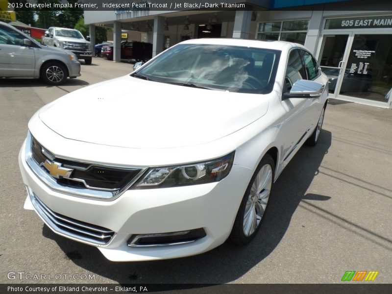 Iridescent Pearl Tricoat / Jet Black/­Dark Titanium 2019 Chevrolet Impala Premier