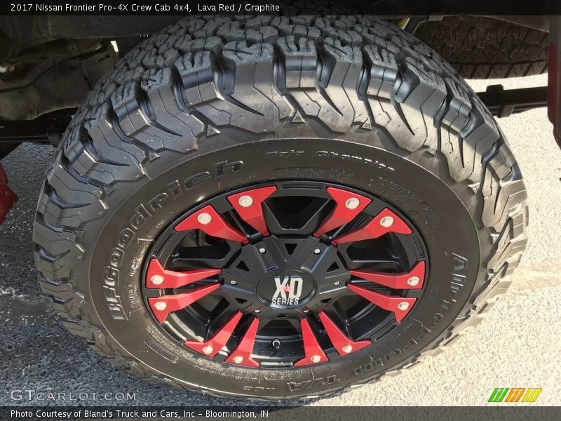 Lava Red / Graphite 2017 Nissan Frontier Pro-4X Crew Cab 4x4