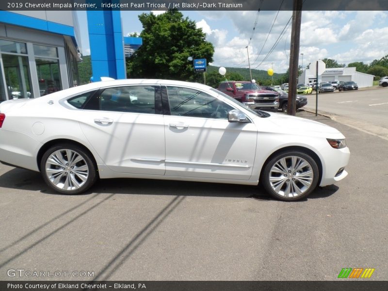 Iridescent Pearl Tricoat / Jet Black/­Dark Titanium 2019 Chevrolet Impala Premier
