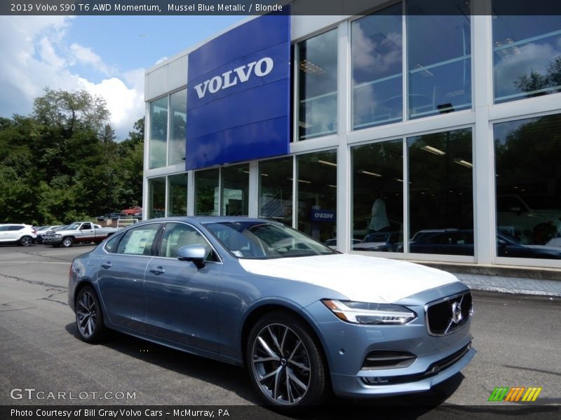 Front 3/4 View of 2019 S90 T6 AWD Momentum