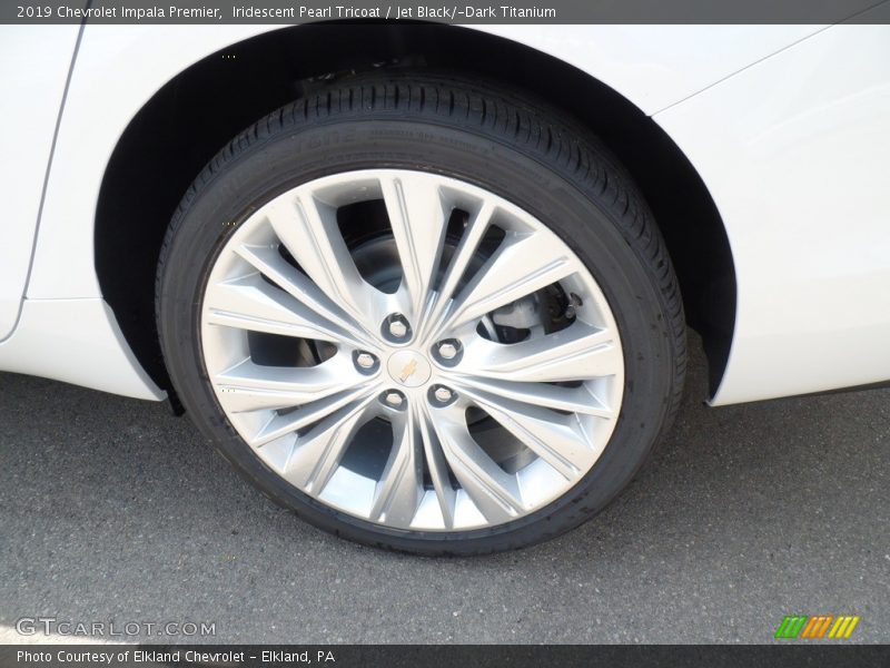 Iridescent Pearl Tricoat / Jet Black/­Dark Titanium 2019 Chevrolet Impala Premier