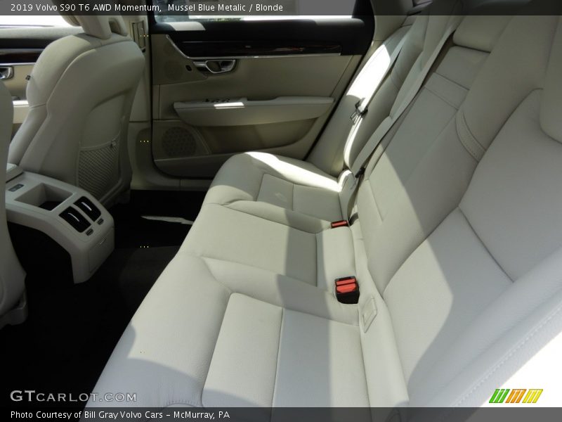 Rear Seat of 2019 S90 T6 AWD Momentum