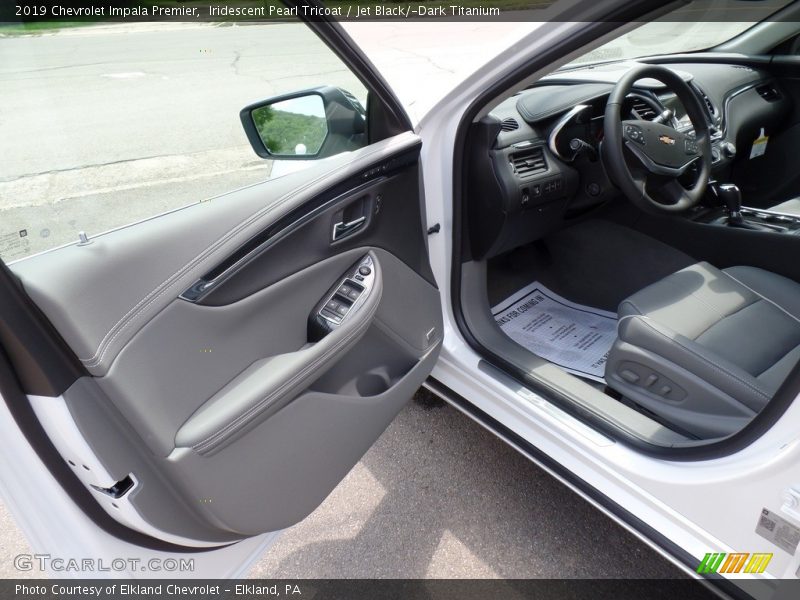 Iridescent Pearl Tricoat / Jet Black/­Dark Titanium 2019 Chevrolet Impala Premier