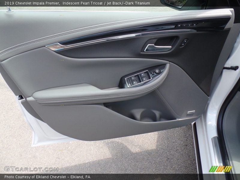 Iridescent Pearl Tricoat / Jet Black/­Dark Titanium 2019 Chevrolet Impala Premier
