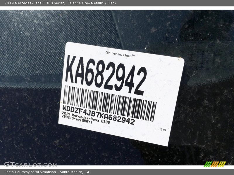 Selenite Grey Metallic / Black 2019 Mercedes-Benz E 300 Sedan