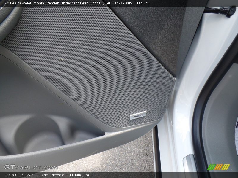 Iridescent Pearl Tricoat / Jet Black/­Dark Titanium 2019 Chevrolet Impala Premier